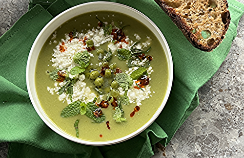 Soupe de petits pois et courgettes