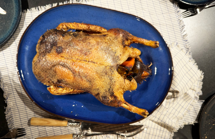 Canard rôti au four sur grille et petites crêpes façon canard laqué