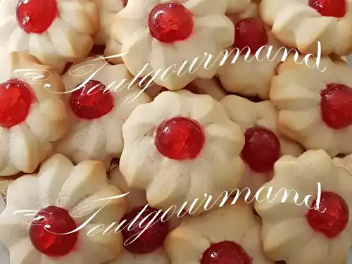 Biscuits viennois avec cerises confites