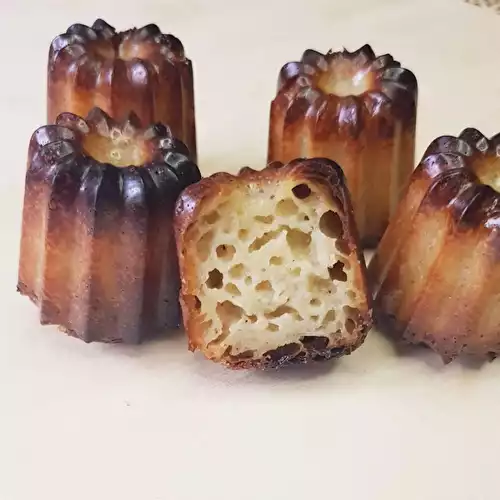 Cannelés bordelais