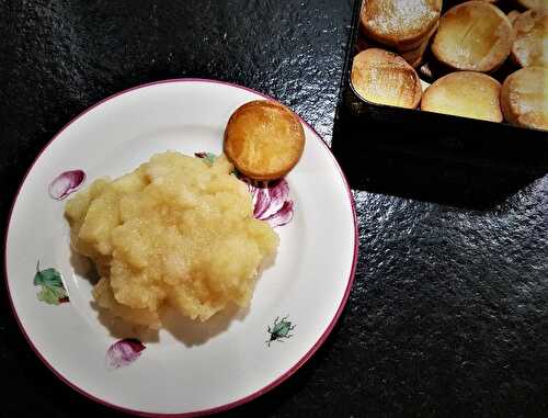 Ma compote de pommes hyper diététique et petits sablés maison