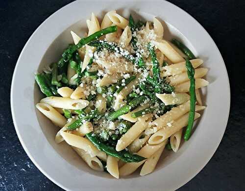 Penne aux asperges - pasta agli asparagi