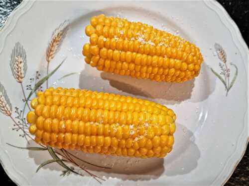 L'épi de maïs à la hongroise (fött  kukorica) : bouilli et salé en dessert