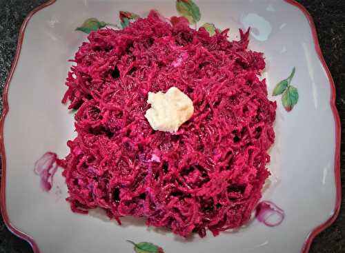 Salade hongroise de betteraves rouges au raifort - céklasalàta