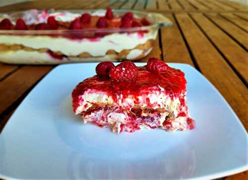 Tiramisu aux framboises fraîches : le dessert d'été parfait