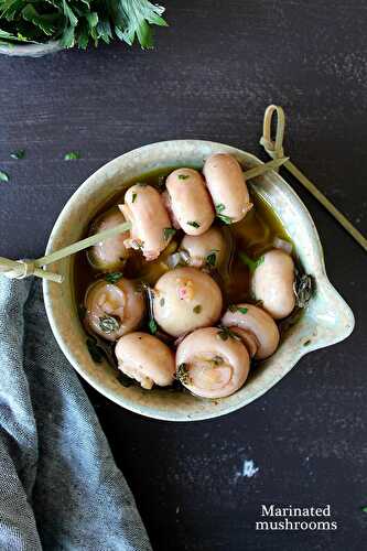 Champignons de Paris marinés