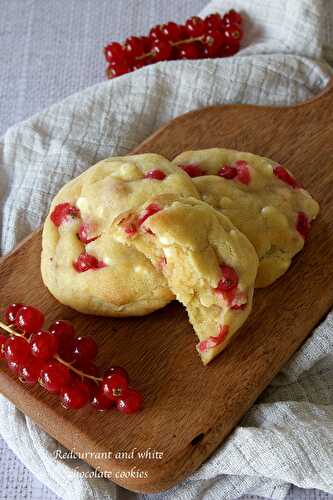 Cookies au chocolat blanc et aux groseilles