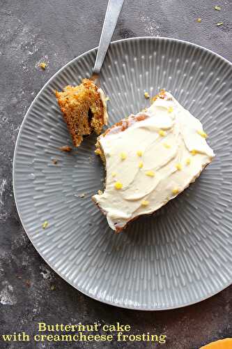 Gâteau moelleux à la courge butternut et glaçage au cream cheese