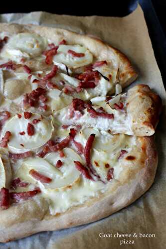 Pizza chèvre, miel et lardons