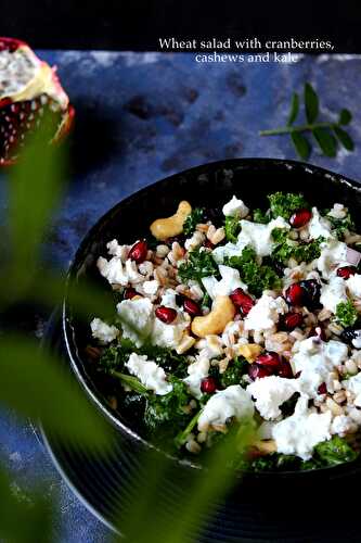 Salade automnale de blé aux cranberries, noix de cajou et kale