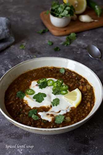 Soupe de lentilles épicée