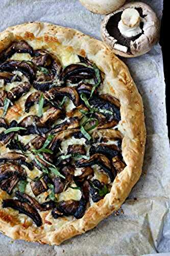 Tarte fine aux champignons et à la mozzarella