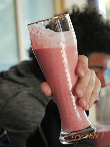 Smoothie fraises, amandes, gingembre - Try this !