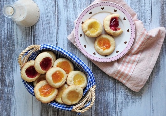 Biscuits fourrés a la confiture St -Dalfour