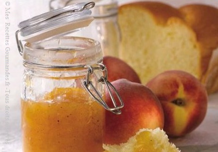 Confiture de pêches à l'orange