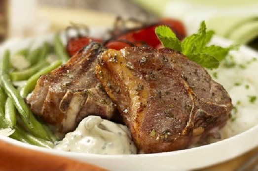 Côtelettes d'agneau à l'ail et au citron