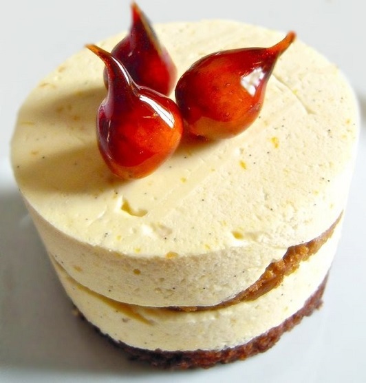 Entremet chocolat praliné, mousse caramel et sa dacquoise aux noisettes