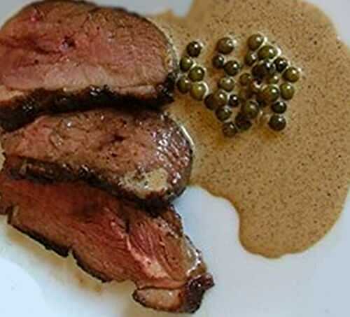 Magret de canard sauce au poivre vert