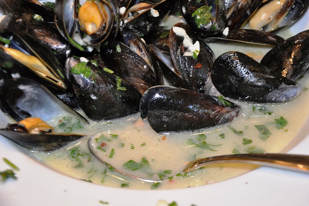 Moules de bouchot cuis au vin blanc sec