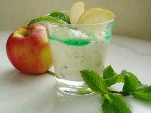 Mousse aux pommes et menthe fraîche