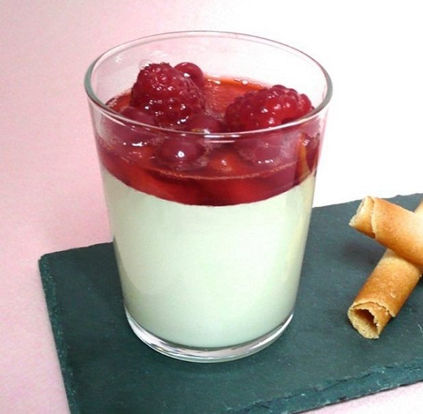 Panna cotta aux fruits rouges