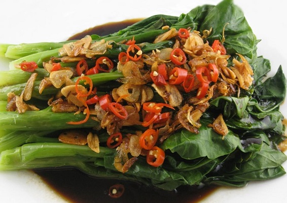 Porc thaï et Gai Lan à l'échalote et  piments