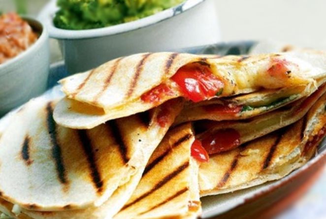 Quesadillas fromage et tomates confites