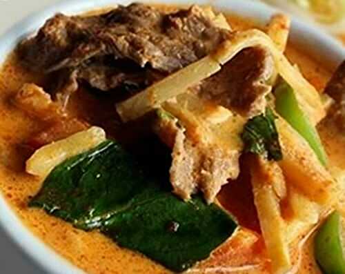 Soupe de bœuf au curry Thaï