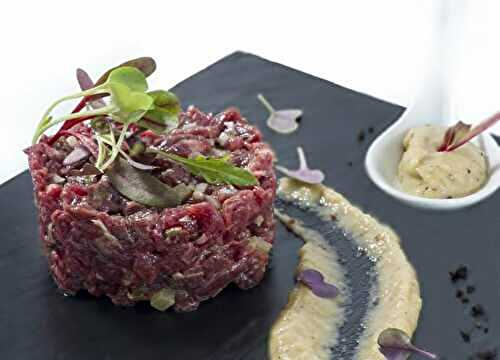 Tartare de bœuf minute sauce au Roquefort