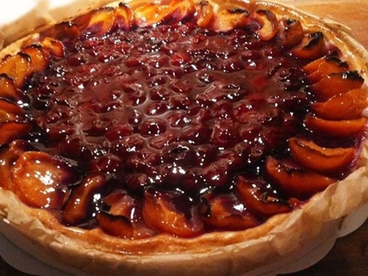 Tarte aux Abricot  et Cesires