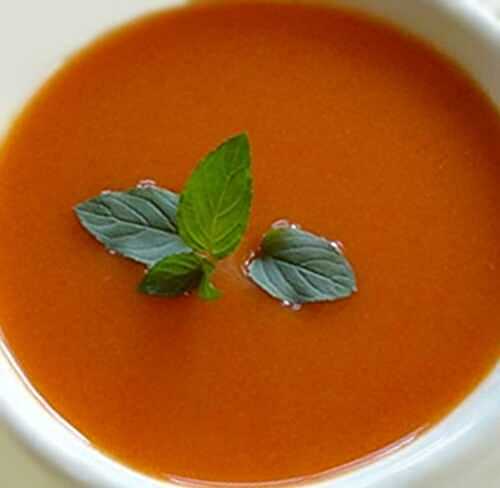 Velouté de tomates au basilic