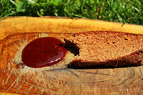 Gâteau façon sponge-cake végane cannelle et fraises