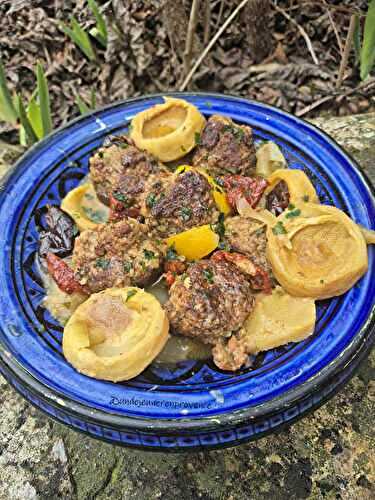 Tajine aux boulettes et cœurs d'artichauts