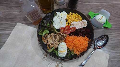 Salade bowl au poulet cajun - Un Délice de Cacahuètes