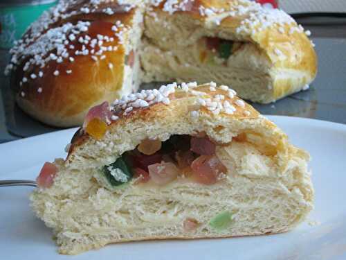 Brioche des rois provençale aux fruits confits et à la fleur d'oranger