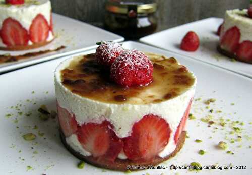 Entremet à la mousse de Cantal jeune et coulis de confiture de lentilles blondes de Saint-Flour façon fraisier