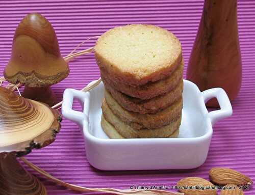 Pain d'amandes, encore des biscuits de l'Avent ...