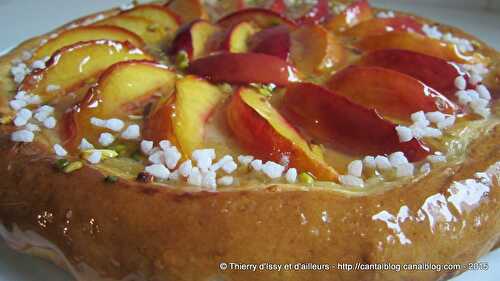 Tarte briochée aux nectarines jaunes