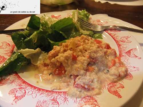 Oeufs brouilles, tomates & roquette