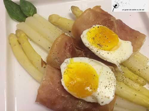 Roulades d’asperges au jambon d’Aoste & oeuf mollet