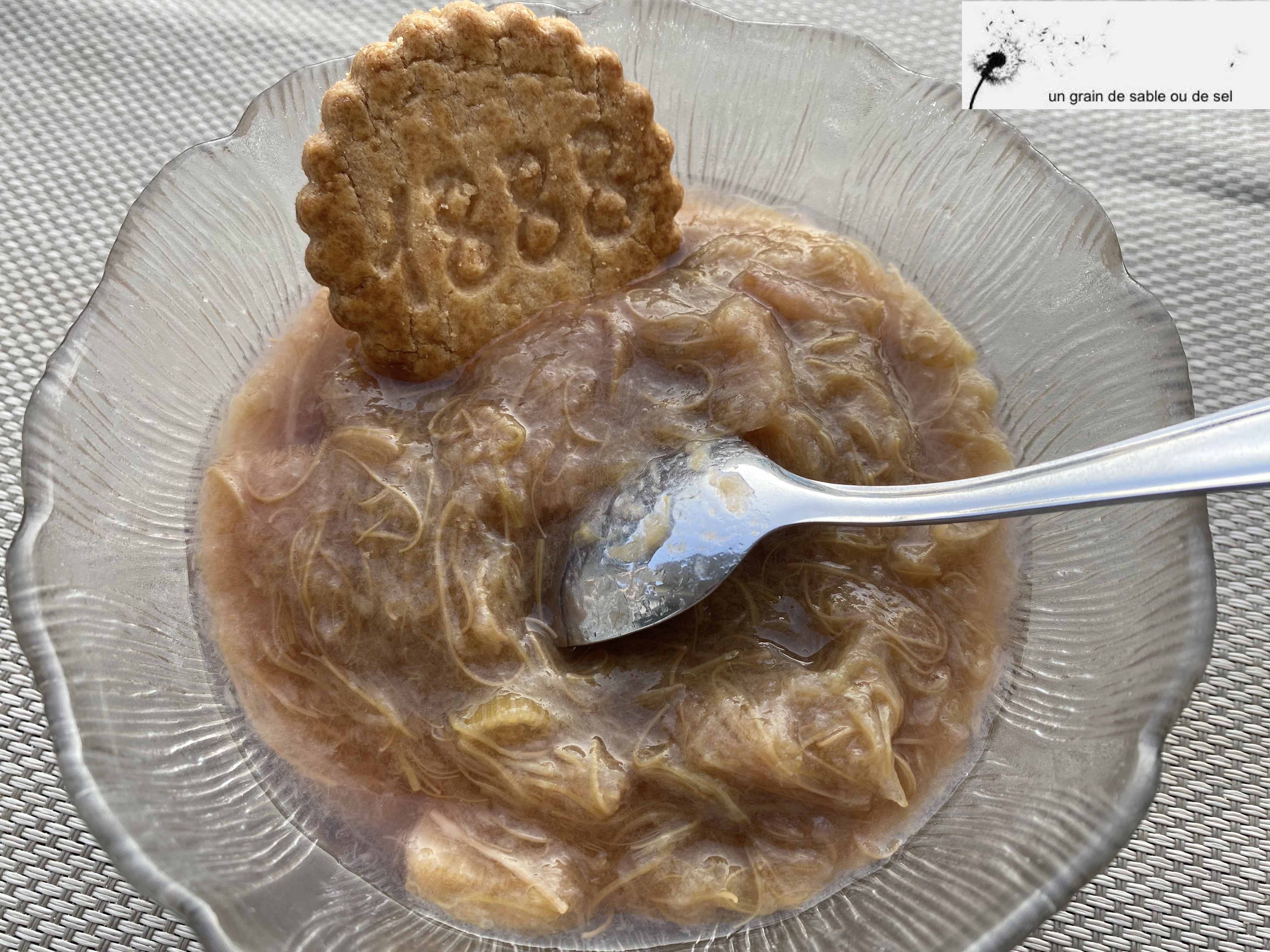 Compote de rhubarbe à l’angélique