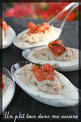 P'tites cuillères apéritives maquereau, fromage blanc et tomates