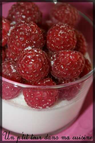 P'tites Panna Cotta lait de coco et framboises