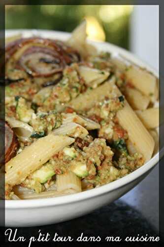 P'tites pâtes à la gremolata amandes-courgette et oignon rôti