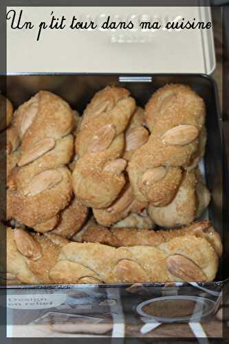 P'tits biscuits tressés aux amandes et à la fleur d'oranger façon Intorchiate