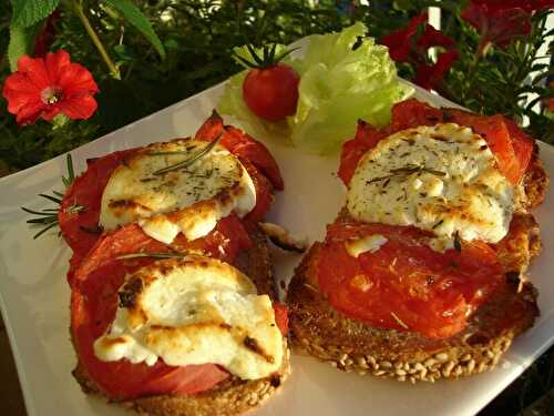 Tartines tomate / chèvre