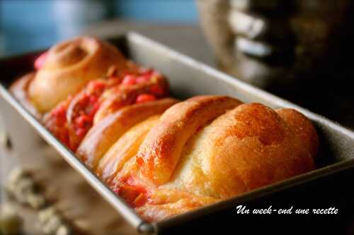 Brioche russe aux pralines rose