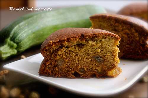 Gâteau de courgette à la gelée d’ananas et écorces d’orange confite