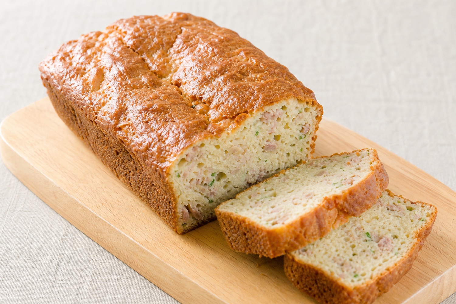 Cake moelleux au thon et à la ciboulette