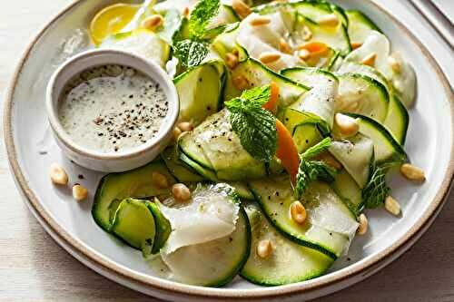 Quelle entrée avant un aïoli : le carpaccio de courgettes croquant